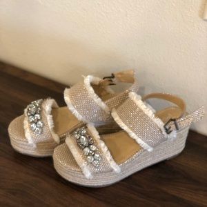 Crown Vintage Wedges